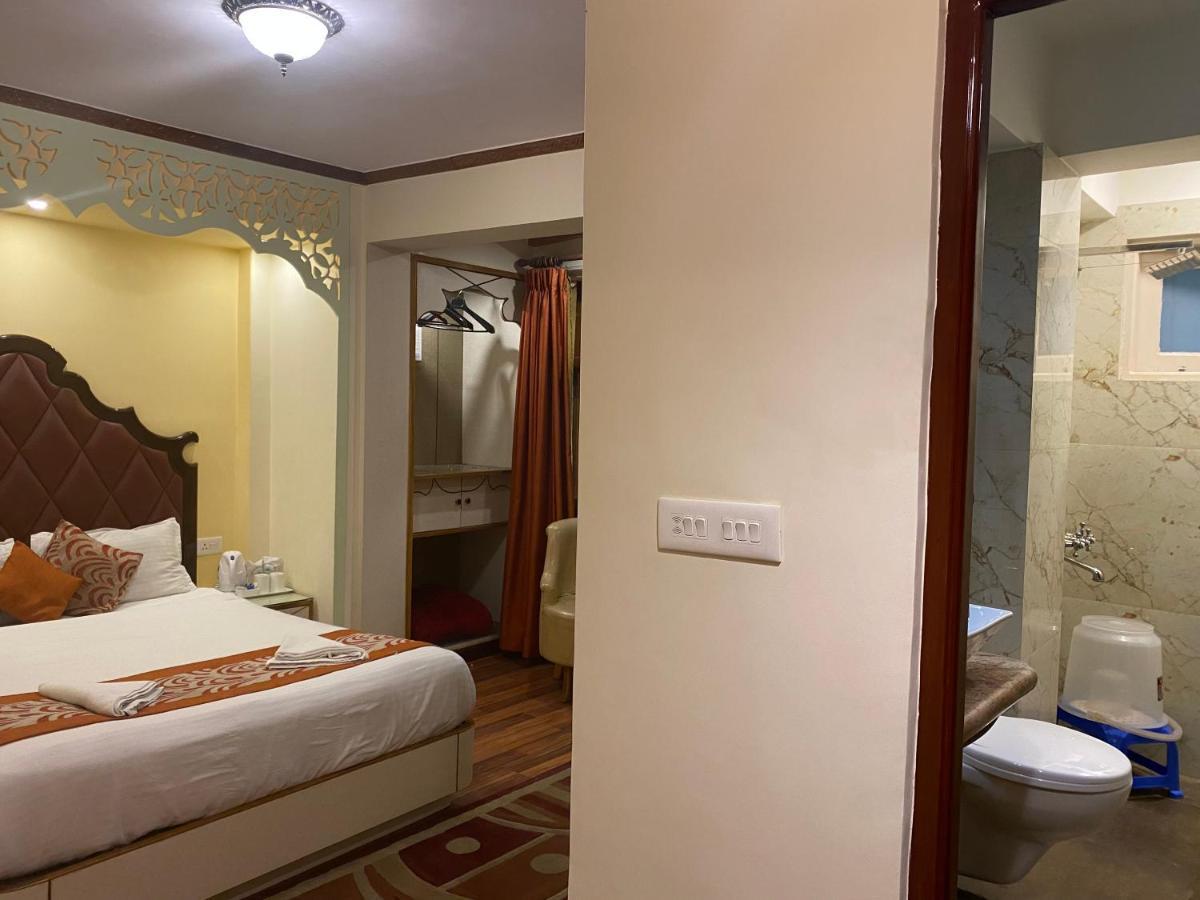 Omega Residency Hotel Дарджилинг Екстериор снимка